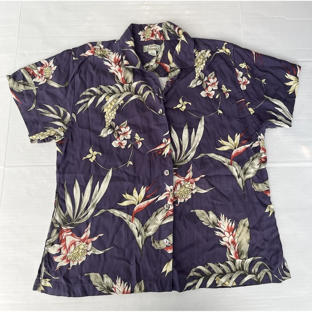 Tommy Bahama Size L Purple Silk Floral Short Sleeve Button Down Shirt*